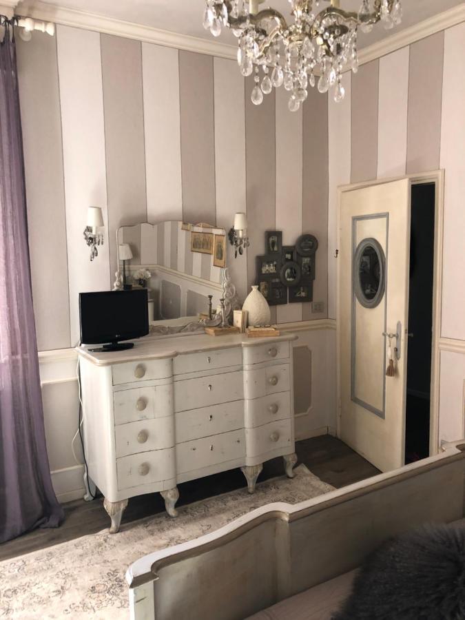Appartement Il Pioppo Antico à Viggiù Extérieur photo