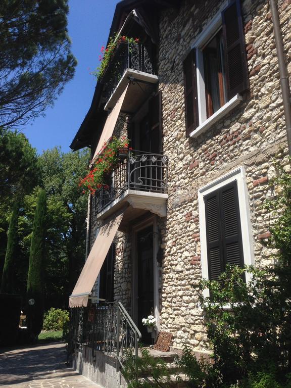 Appartement Il Pioppo Antico à Viggiù Extérieur photo